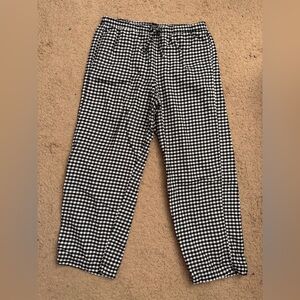 GAP Women's Black and White Checkered Pajama Pants